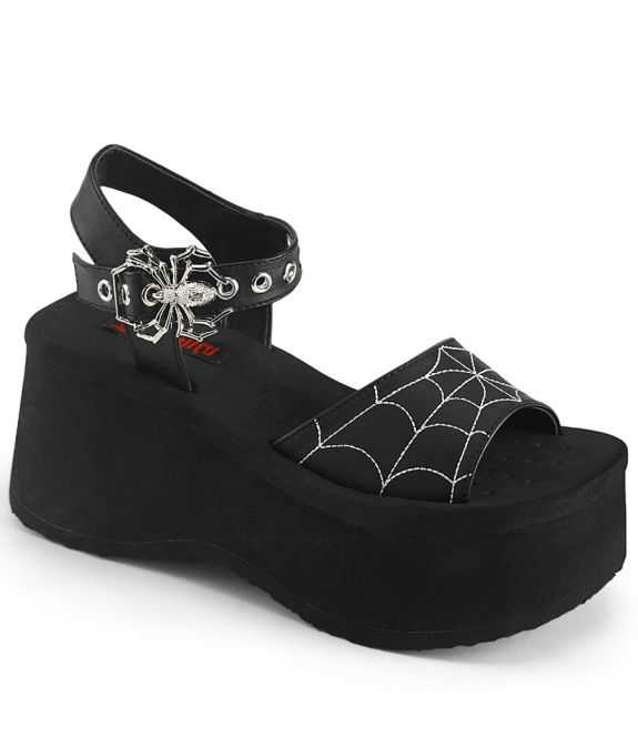 sandales-plateforme-funn-10-demonia-le-charme-gothique-de-la-toile-daraignaee-lbdht