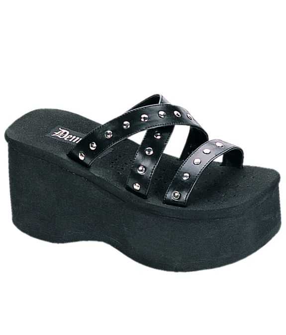 mules-aa-plateforme-massive-et-brides-cloutaees-funn-19-lbdht