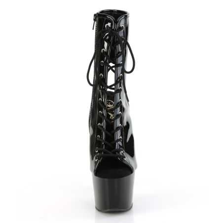 Bottines laquées noires de luxe à plateformes et talon ouvert en grandes pointures inclusives.