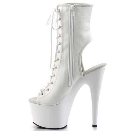 Bottines de spectacle blanches au fini mat épuré avec talon et bout ouverts signées LBDHT.