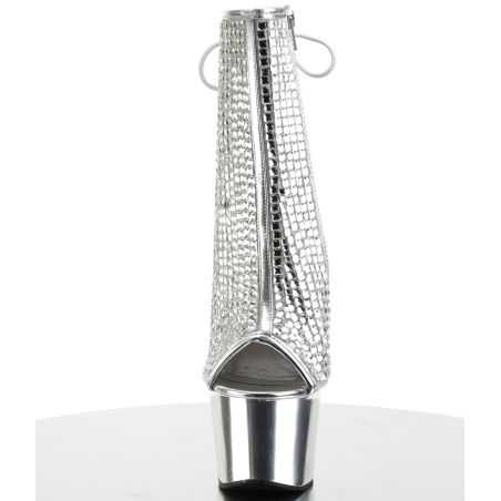 Bottines de luxe argent brillant à paillettes et bout ouvert disponibles en grandes tailles inclusives.