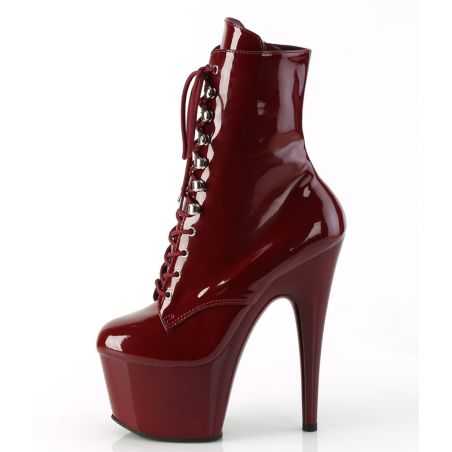 Bottines de scène rouge foncé brillant en vinyle lie de vin pour shows cabaret et drag LBDHT.