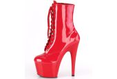 Bottines de scène rouge brillant en vinyle rouge carmin avec zip pour shows cabaret et drag LBDHT. Bottines de scène rouge brillant en vinyle rouge carmin avec zip pour shows cabaret et drag LBDHT.