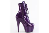 Bottines de scène pour modèles transgenres vernis violet pailleté Bottines de scène pour modèles transgenres vernis violet pailleté