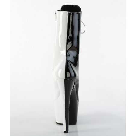 bottines-fetichistes-vernis-noir-blanc-talon-aiguille-spectacle