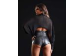 caroline-catanzaro-short-fétichiste-noir-vegan-createur-francais caroline-catanzaro-short-fétichiste-noir-vegan-createur-francais
