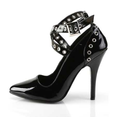chaussure-stiletto-noire-brillante-oeillets-metal-lbdht