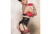 lingerie-noire-mat-grande-taille-look-fetichiste lingerie-noire-mat-grande-taille-look-fetichiste