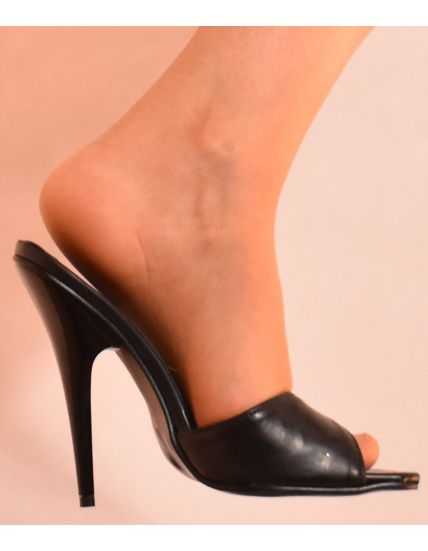 mules-latex-noir--lessence-du-minimalisme-faetichiste-lbdht