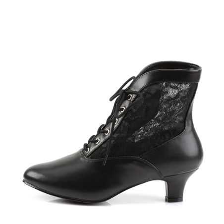 Bottines en simili cuir noir style bottines de sorcière ou steampunk en grandes tailles inclusives.